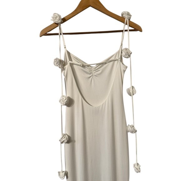 OH POLLY Aldona Jersey Trailing Floral 3D Slinky White Backless Maxi Dress - Picture 5 of 10